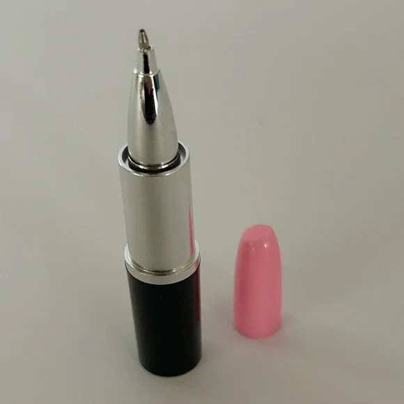 Steve Madden Pink Lipstick Shaped Ink Pen from 2013 (writes in blue ink) - Picture 3 of 10